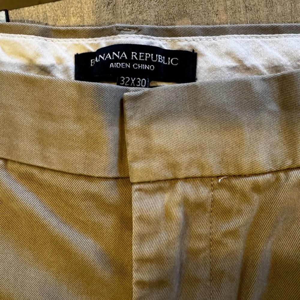 Banana Republic Aiden Chino Khaki Pants